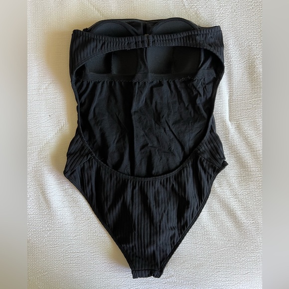 Zara Black One Piece Ribbed Swimsuit - Picture 4 of 5